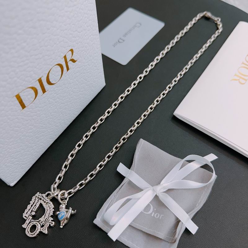 Dior Necklace 05lyr489
